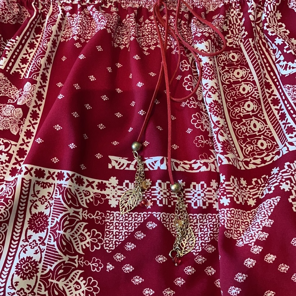 Off the shoulder blouse - Picture 2 of 2